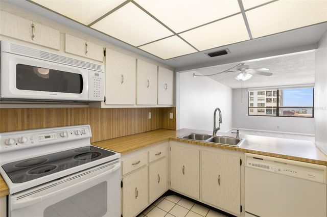 6279 SUN BOULEVARD 503, St Petersburg, FL 33715