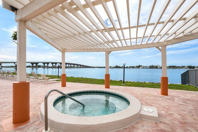 6279 SUN BOULEVARD 503, St Petersburg, FL 33715