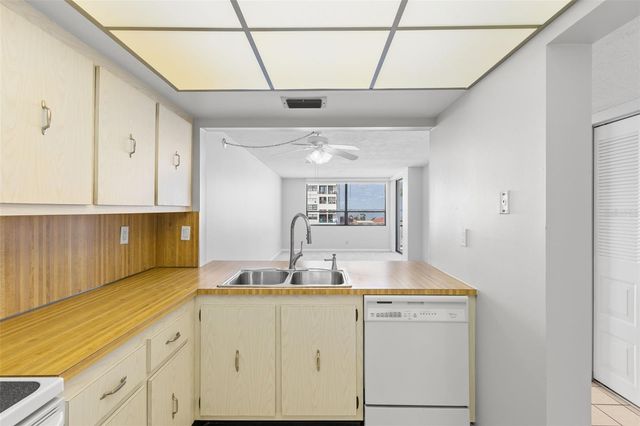 6279 SUN BOULEVARD 503, St Petersburg, FL 33715