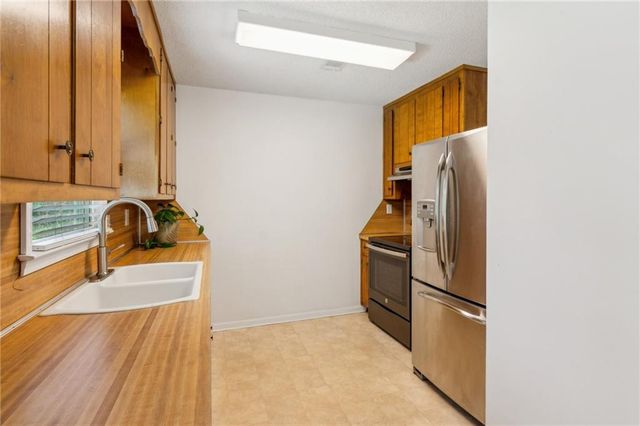 355 Cross Creek Place, Auburn, GA 30011