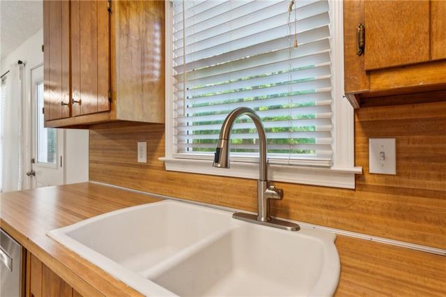 355 Cross Creek Place, Auburn, GA 30011