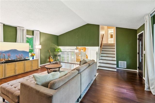 355 Cross Creek Place, Auburn, GA 30011