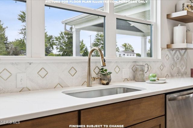 980 Stoneleigh Road, Perrysburg, OH 43551