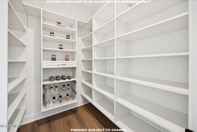 980 Stoneleigh Road, Perrysburg, OH 43551