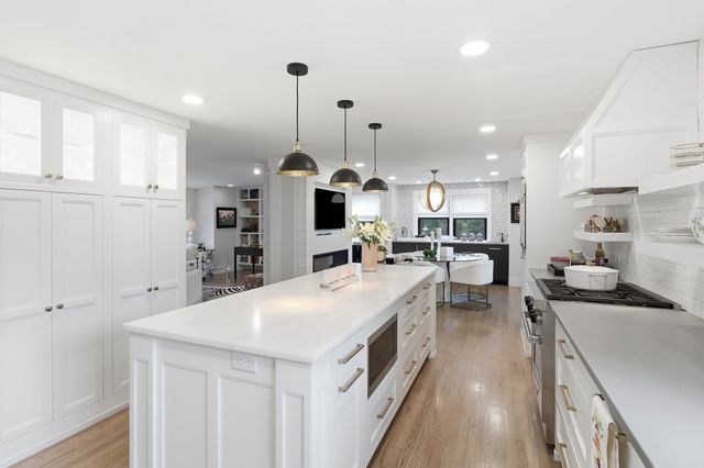 9 Stacey Circle, Concord, MA 01742