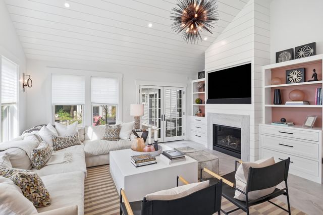 9 Stacey Circle, Concord, MA 01742