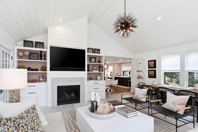 9 Stacey Circle, Concord, MA 01742