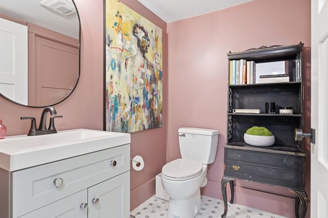 9 Stacey Circle, Concord, MA 01742