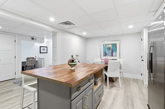 9 Stacey Circle, Concord, MA 01742