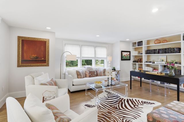 9 Stacey Circle, Concord, MA 01742