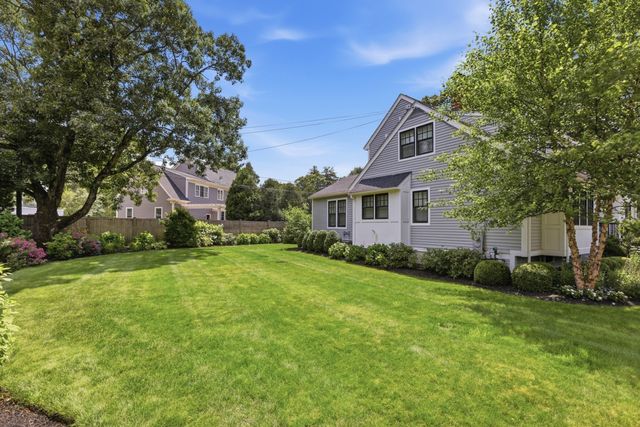 9 Stacey Circle, Concord, MA 01742