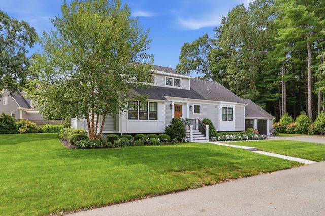 9 Stacey Circle, Concord, MA 01742