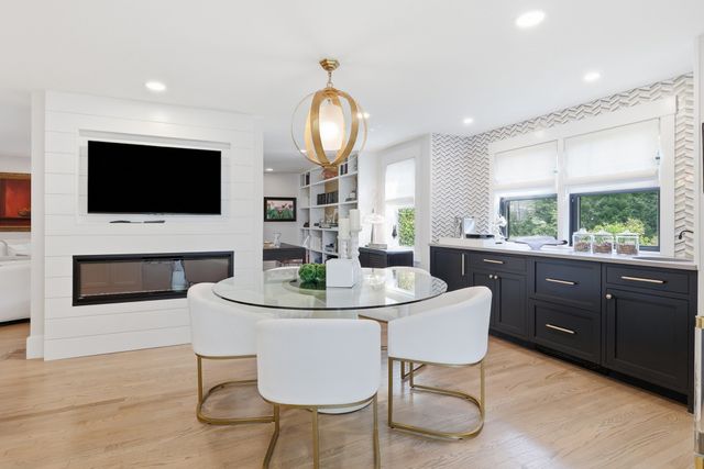9 Stacey Circle, Concord, MA 01742