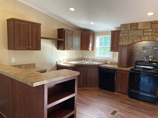 58 Florey Lake, Kilgore, TX 75662