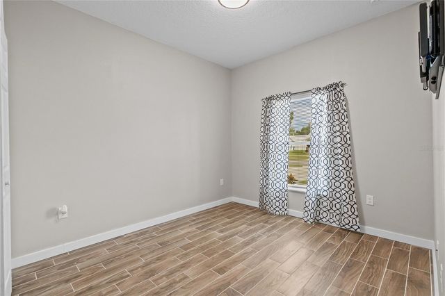 214 W 15TH STREET, Apopka, FL 32703