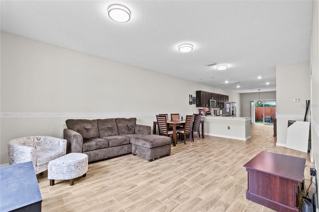 214 W 15TH STREET, Apopka, FL 32703