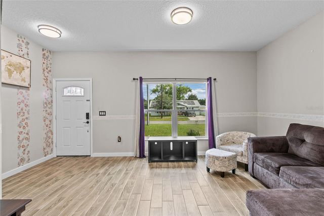 214 W 15TH STREET, Apopka, FL 32703