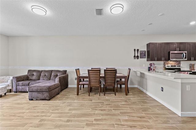 214 W 15TH STREET, Apopka, FL 32703