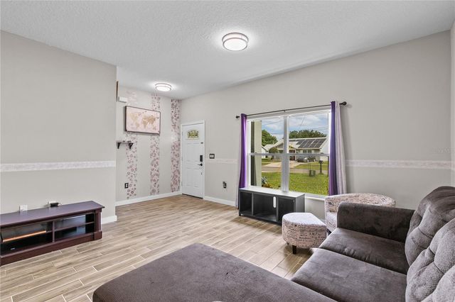 214 W 15TH STREET, Apopka, FL 32703