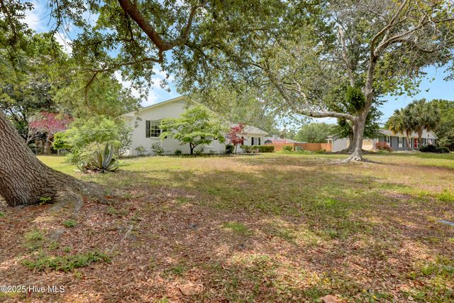 914 Greenhowe Drive, Wilmington, NC 28409