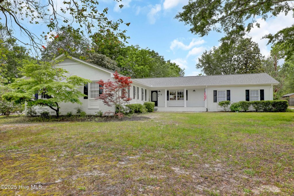 914 Greenhowe Drive, Wilmington, NC 28409