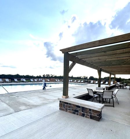 15 The Oaks, Clarksville, TN 37043