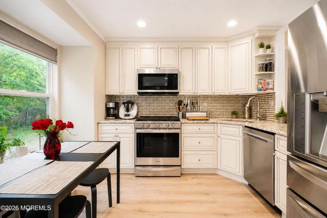 84 Heron Court, Manalapan, NJ 07726