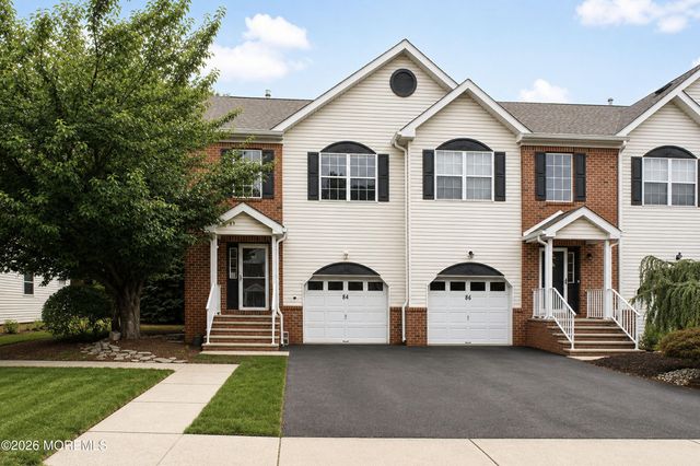 84 Heron Court, Manalapan, NJ 07726