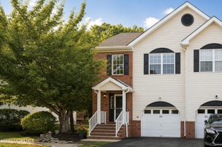 84 Heron Court, Manalapan, NJ 07726