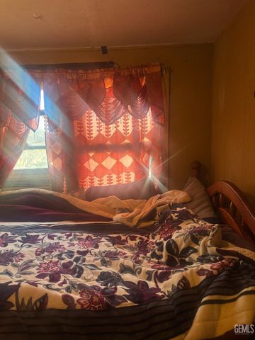 131 W 3rd Street, Buttonwillow, CA 93206