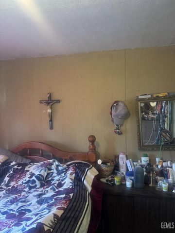 131 W 3rd Street, Buttonwillow, CA 93206