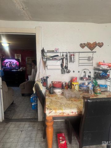 131 W 3rd Street, Buttonwillow, CA 93206