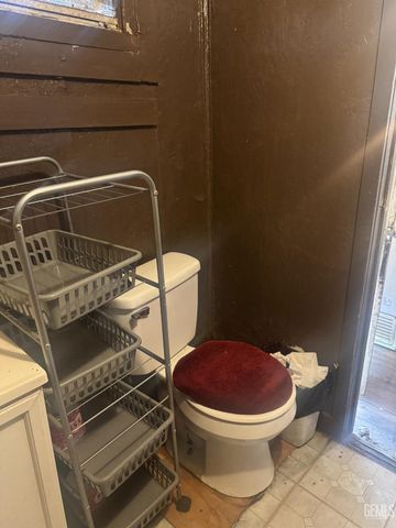 131 W 3rd Street, Buttonwillow, CA 93206