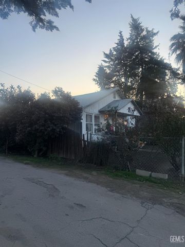 131 W 3rd Street, Buttonwillow, CA 93206