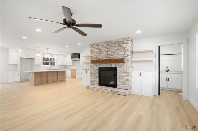 103 Stonebrooke Drive, Marcy, NY 13403