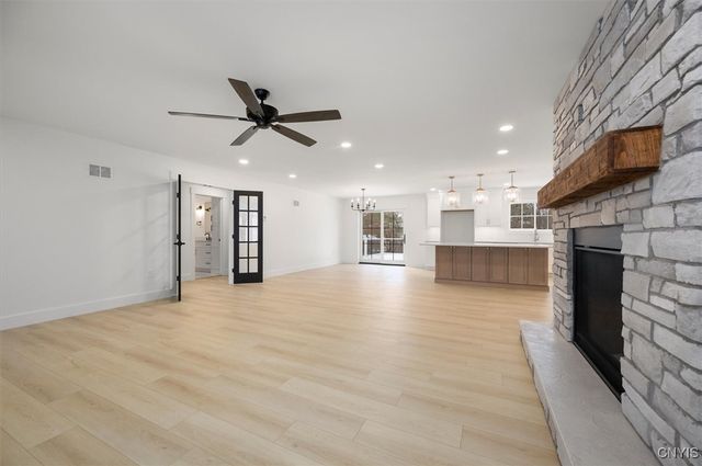 103 Stonebrooke Drive, Marcy, NY 13403