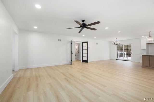 103 Stonebrooke Drive, Marcy, NY 13403