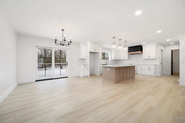 103 Stonebrooke Drive, Marcy, NY 13403