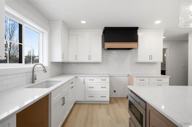 103 Stonebrooke Drive, Marcy, NY 13403