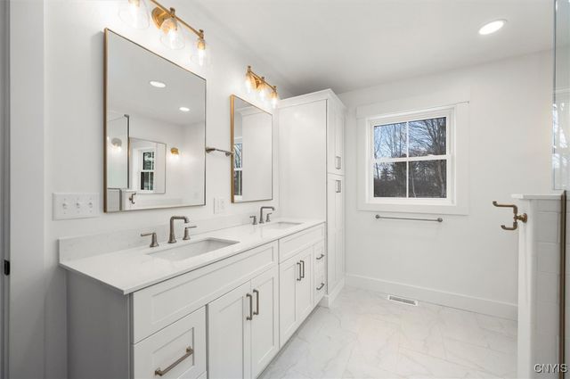 103 Stonebrooke Drive, Marcy, NY 13403