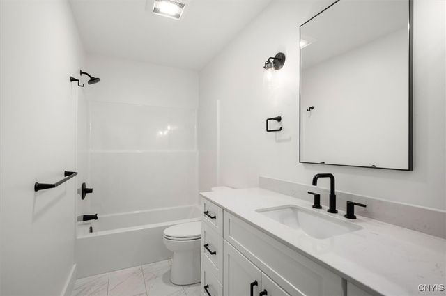 103 Stonebrooke Drive, Marcy, NY 13403