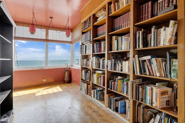 1300 N Lake Shore Drive 8BC, Chicago, IL 60610