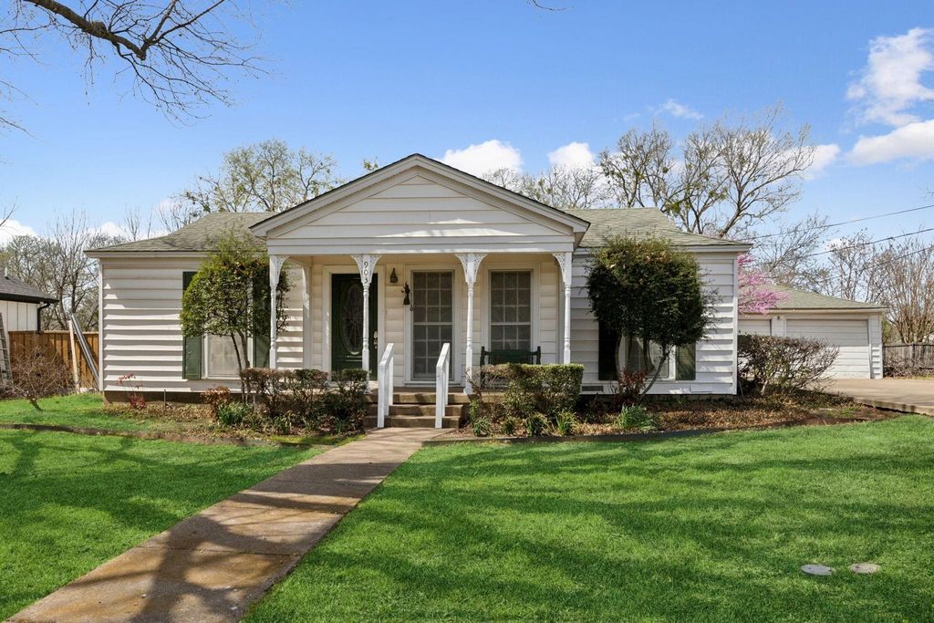 903 Live Oak Street, Royse City, TX 75189