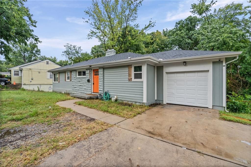 4715 Cleveland Avenue, Kansas City, KS 66104