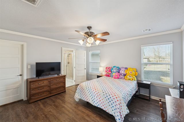 734 S Chickasaw Avenue, Claremore, OK 74017