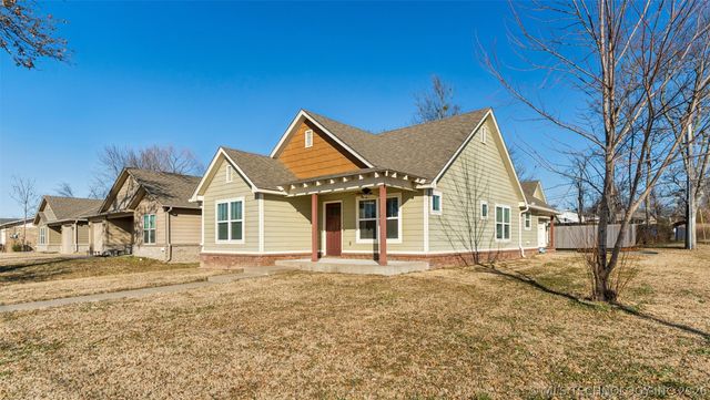 734 S Chickasaw Avenue, Claremore, OK 74017