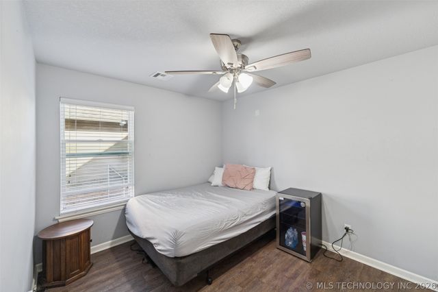 734 S Chickasaw Avenue, Claremore, OK 74017