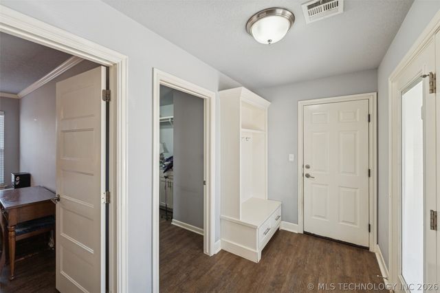 734 S Chickasaw Avenue, Claremore, OK 74017