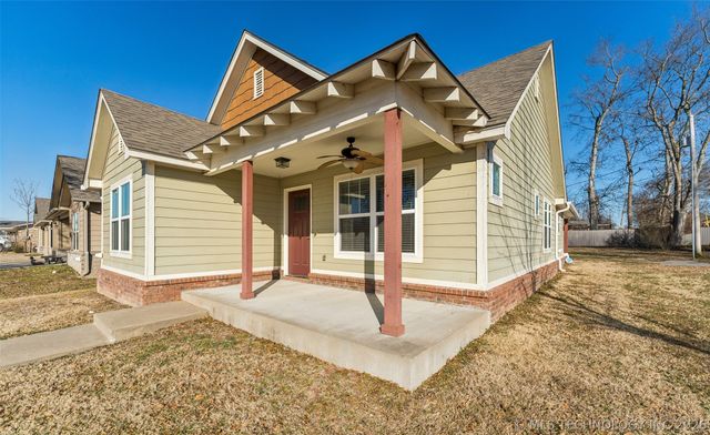 734 S Chickasaw Avenue, Claremore, OK 74017