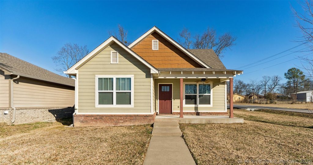 734 S Chickasaw Avenue, Claremore, OK 74017